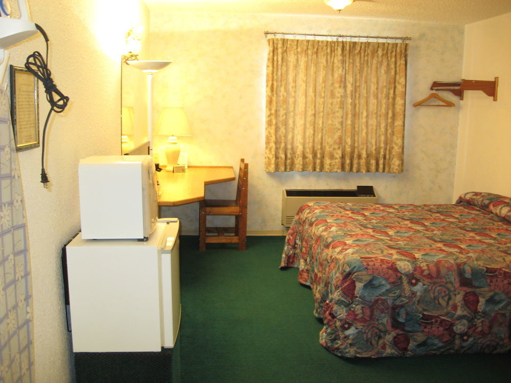 Glacier Gateway Inn Cut Bank Экстерьер фото